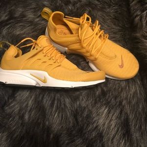 nike air presto gold dart